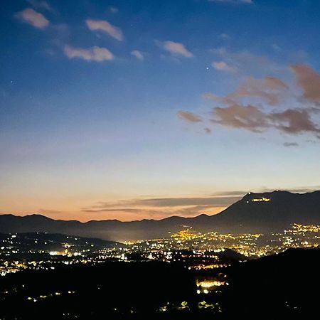 Villa Mandetta B&B Santo Stefano del Sole Eksteriør billede