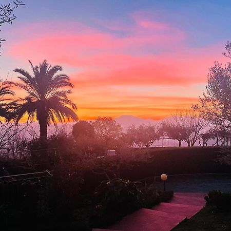 Villa Mandetta B&B Santo Stefano del Sole Eksteriør billede