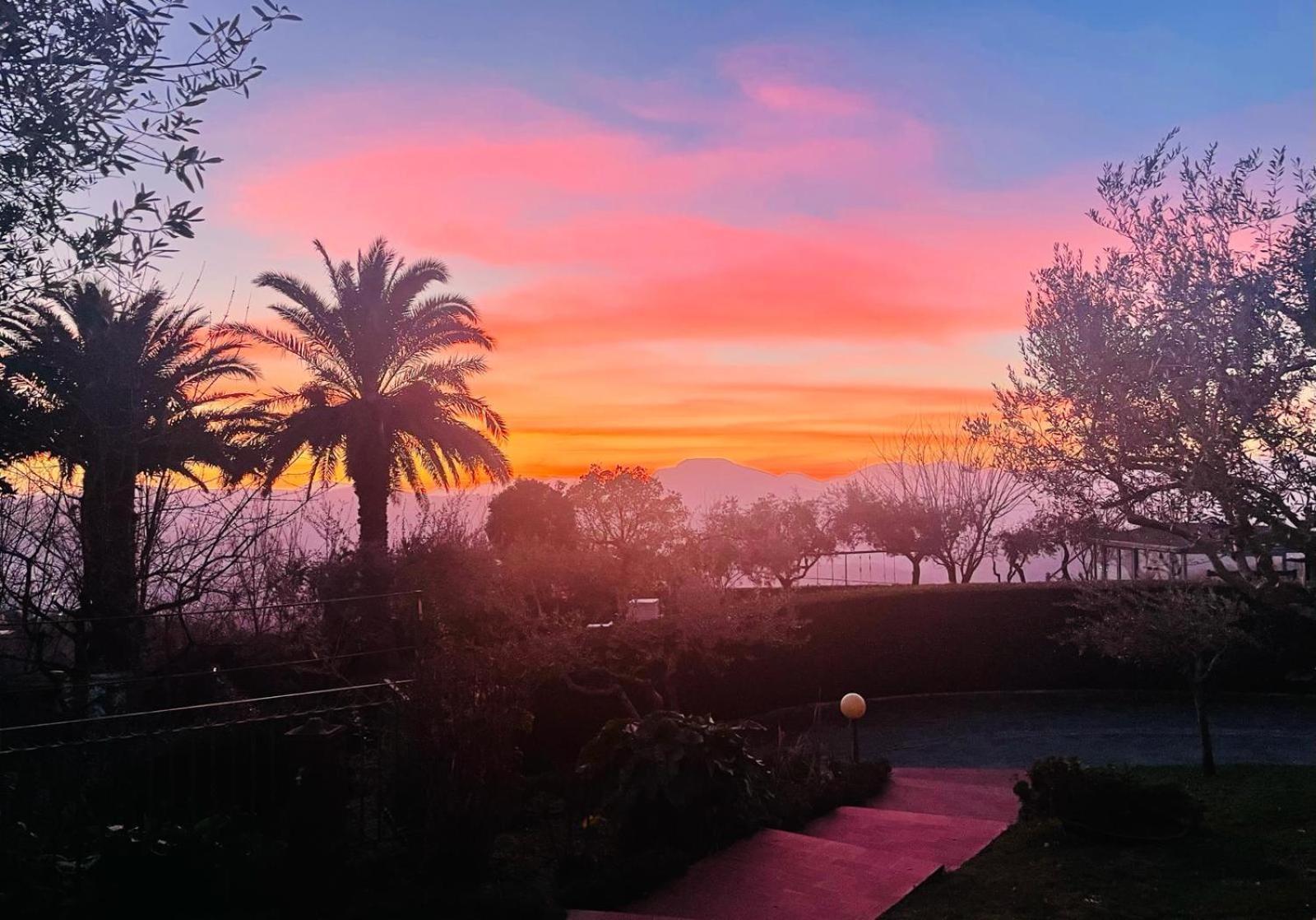 Villa Mandetta B&B Santo Stefano del Sole Eksteriør billede